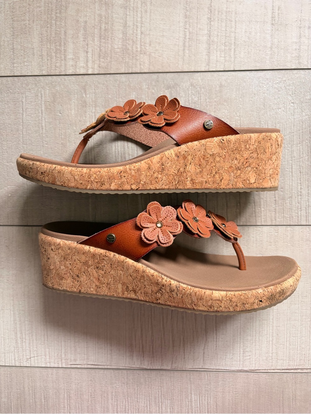 Skechers Arch Fit Cali Rare Blossom Thong Sandal Beverlee